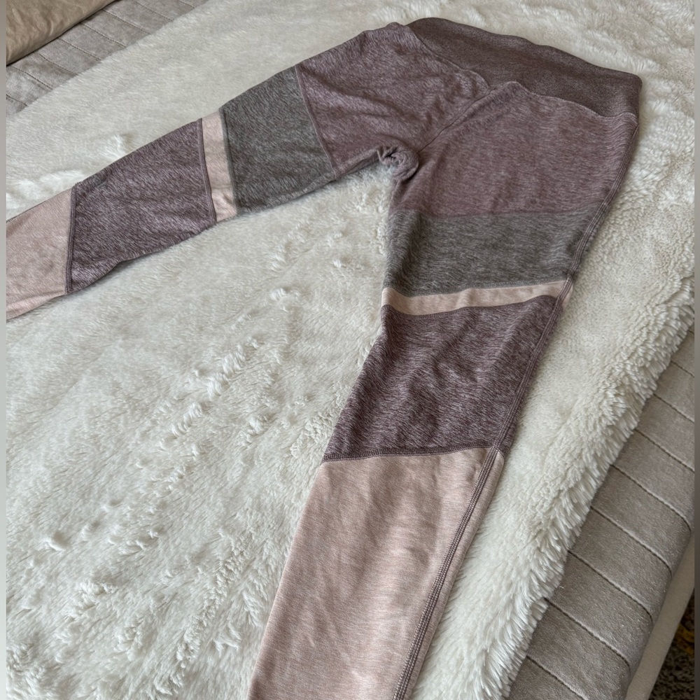 Alo Yoga Soft Lounge Leggings V Butt